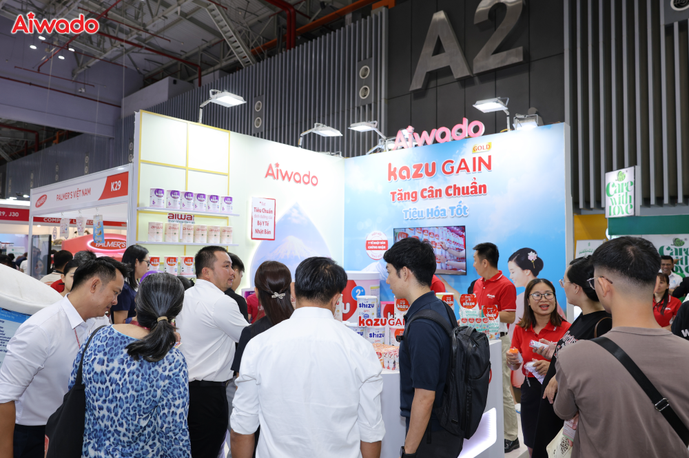 Gian hàng Aiwado thu hút khách tham quan tại Vietbaby Fair 2026 với thiết kế đậm dấu ấn Nhật Bản (Ảnh: Aiwado).