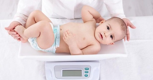 4 cách giúp bé chậm tăng cân ăn ngon, phát triển tốt